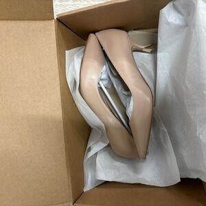 Nine West Nude Pumps